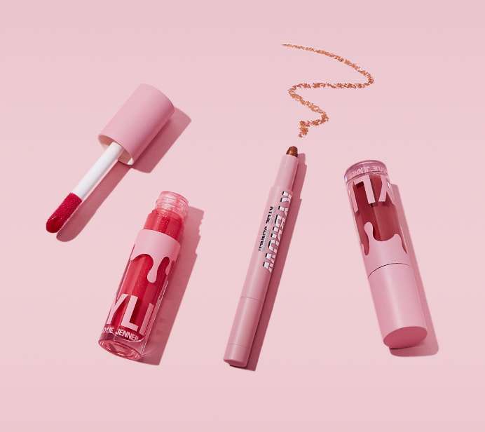 Клиентский день Kylie Cosmetics by Kylie Jenner в Золотом Яблоке